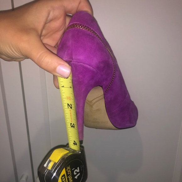 Enzo Angiolini fuchsia suede zipper pumps - Picture 8 of 9
